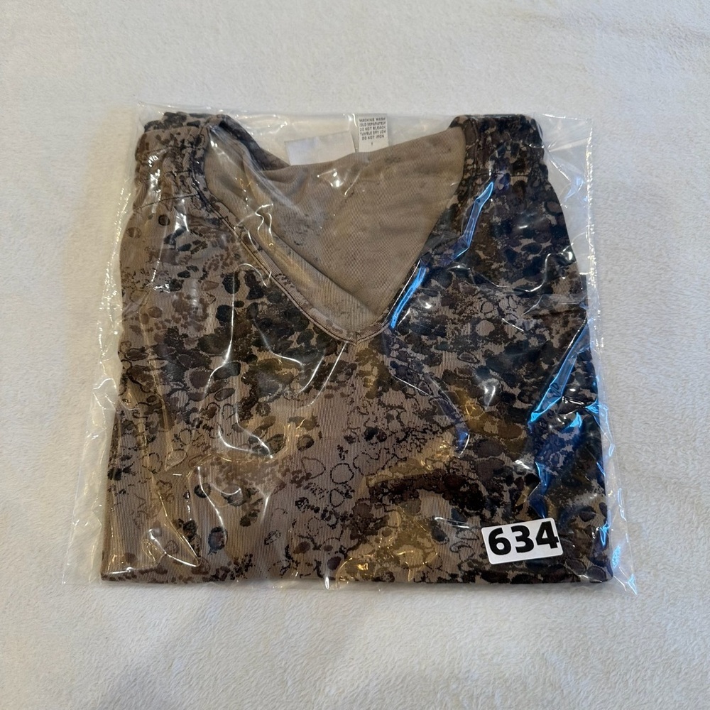 Chico's Brown Abstract Women's Blouse - Picture 8 of 9